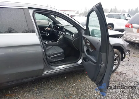 2017 Mercedes Glc300 4Matic z USA, uszkodzony, nr VIN WDC0G4KB3HF158658